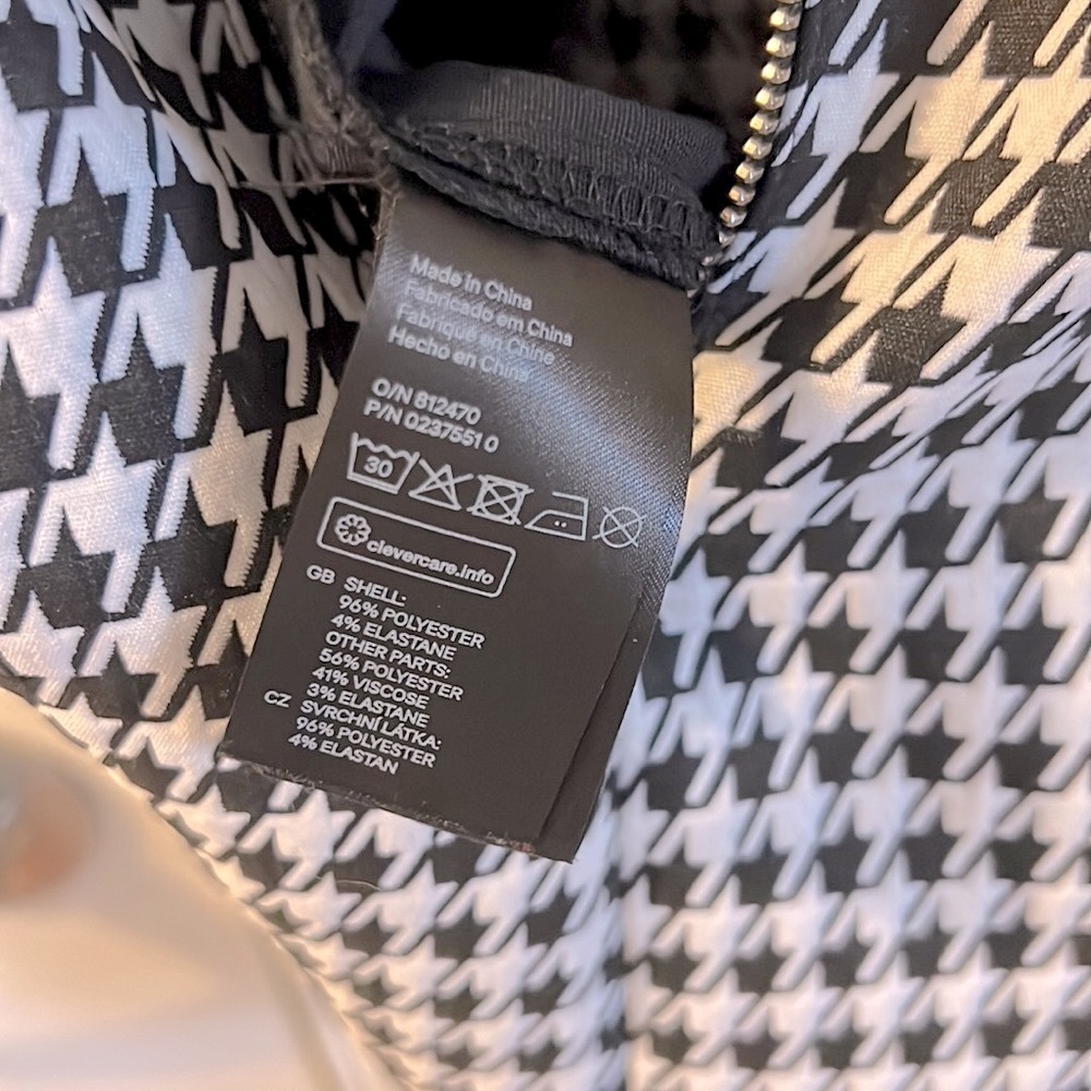 Houndstooth Dress - Picture 9 of 9